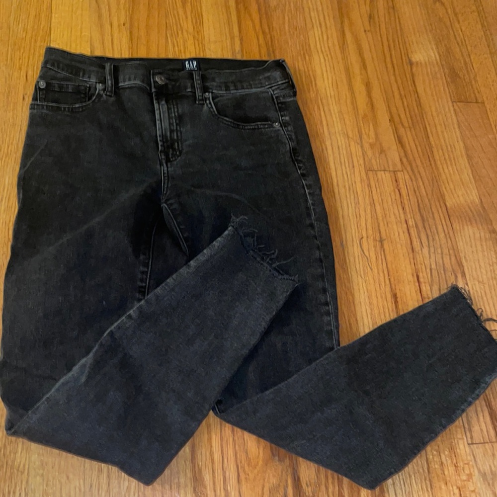GAP Jeans perfect for fall and back to school style true skinny 27